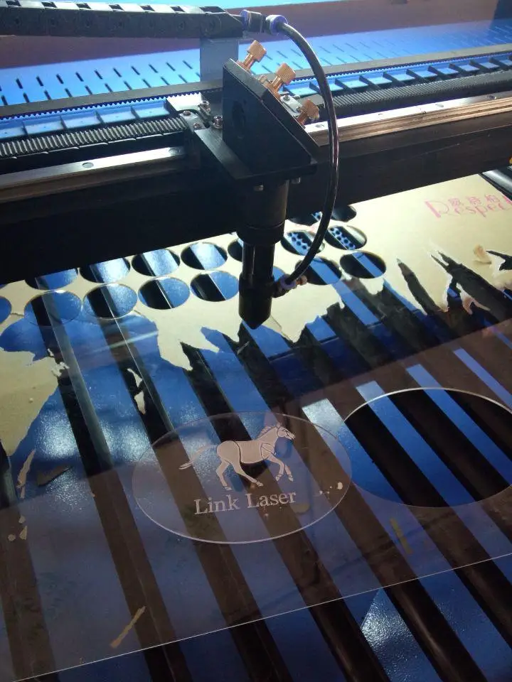 Лазерная машина для резки/деревянная акриловая кожа 3D лазерная гравировальная