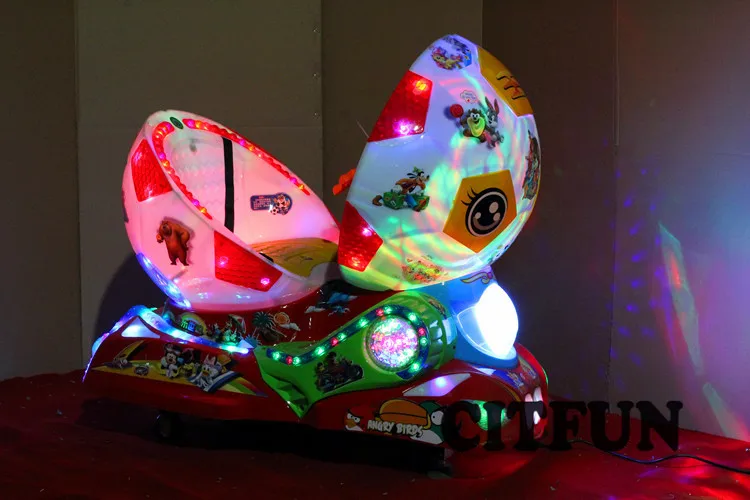 Красочные Woldcup Футбол cрабатывающий при опускании монет с мотором для малышей