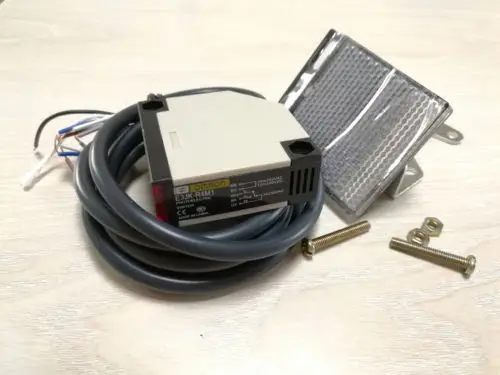 Широко используемый светоотражающий фотоэлемент OMRON band с напряжением от 12 В до 220