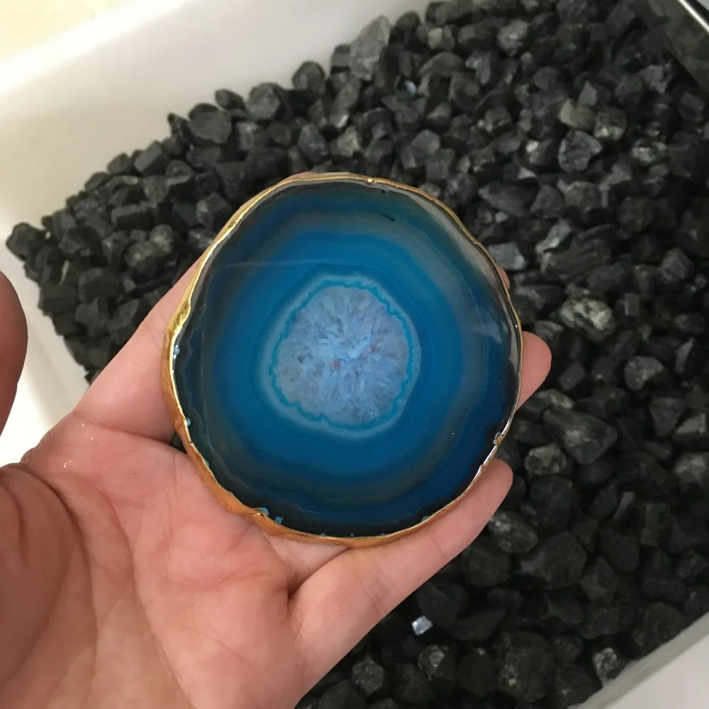 1 шт. натуральный агат Geode кусок изолированные подставки кристалл доска нефритовый Агат подставки с позолоченным кружевом минеральной отделкой