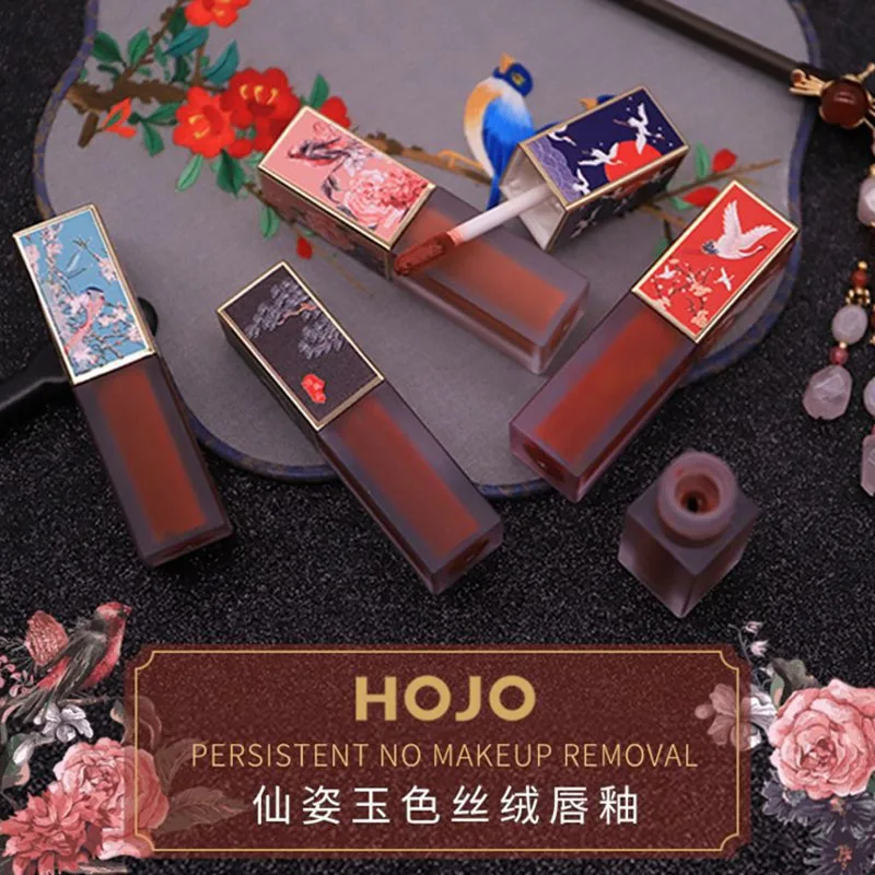 Бархатный туман от бренда HOJO для губ увлажняет матовый блеск долговечная