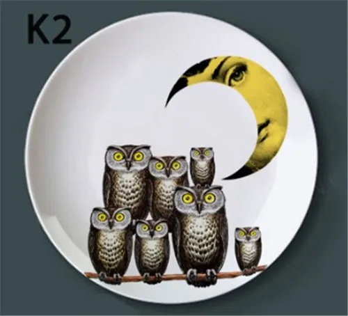 2 Fornasetti керамические настенные тарелки декоративные для дома, гостиной, кофейни, бара, ресторана, офиса, настенные подвесные тарелки - Цвет: 2