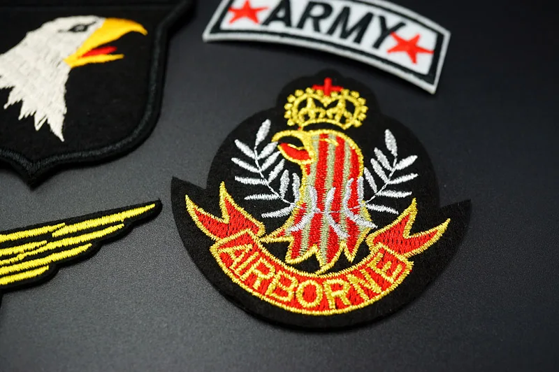8 шт./лот Топ пистолет AIRBORNE DIY ткань патч значок вышитые Симпатичные значки хиппи Утюг на детей мультфильм нашивки для одежды наклейки