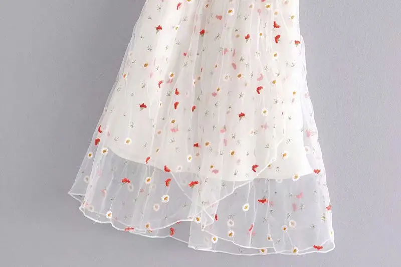 Платье с треугольным вырезом и вышивкой в европейском американском стиле AAZZ70-9384 |