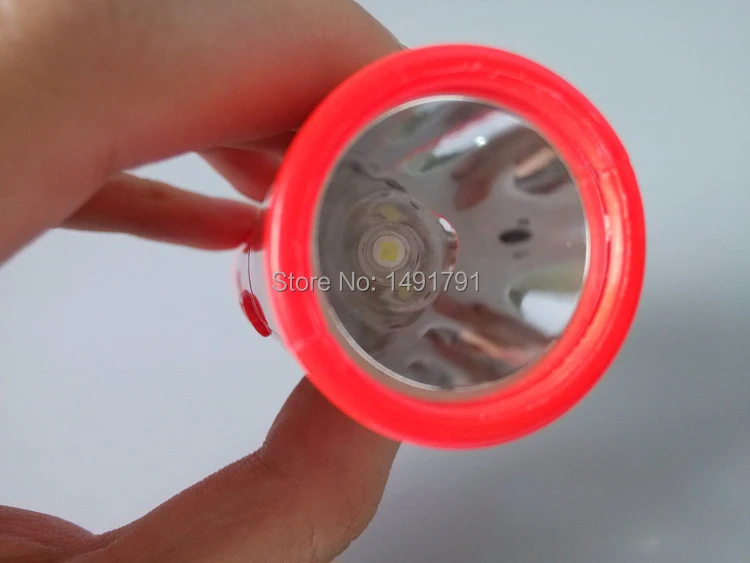 Перезаряжаемый светодиодный фонарик реквизит для реальной жизни комнаты бега