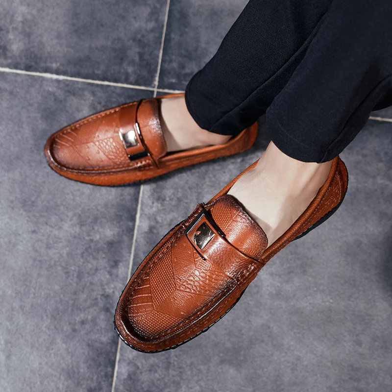 

2019 new fashion men's shoes casual genuine leather cow loafers male breathable slip on handmade shoe man driving shoes for men