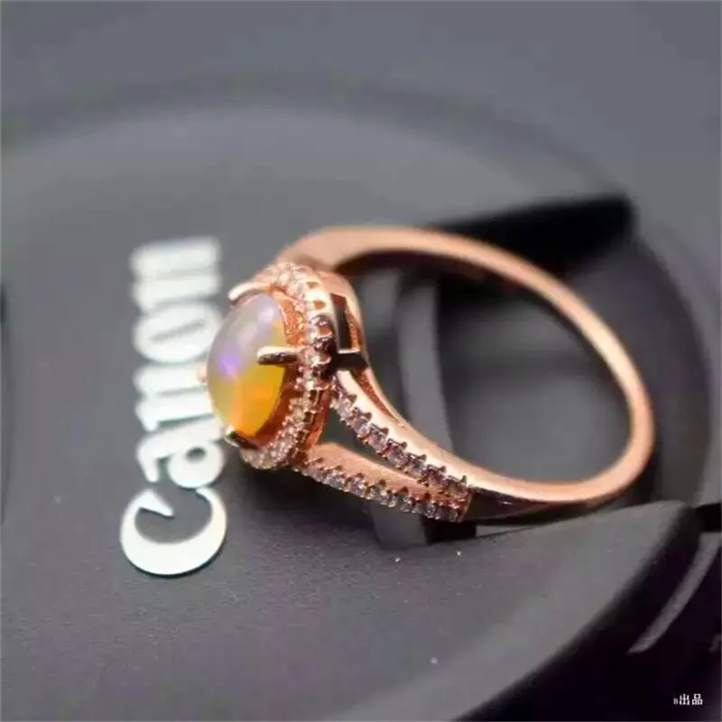 Женское кольцо с натуральным опалом однотонное из стерлингового серебра 925 пробы