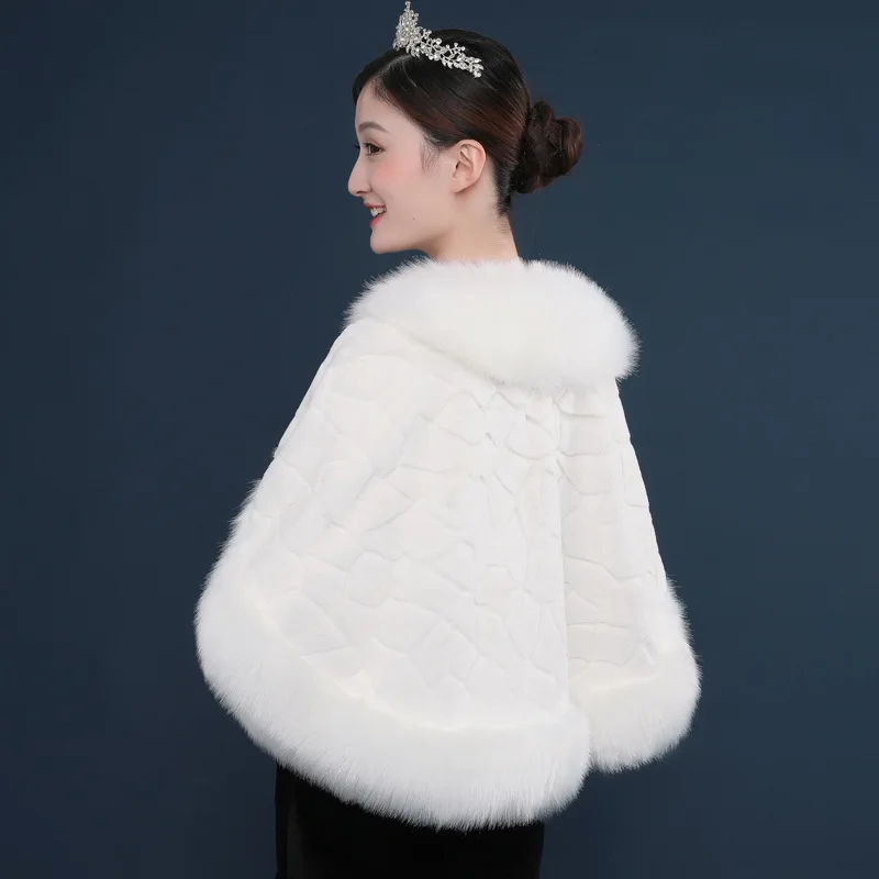 

Bride Elegant Winter Wrap Bride Faux Fur Shawl Wedding Jacket Wedding Outerwear Wedding Accessories PJ55