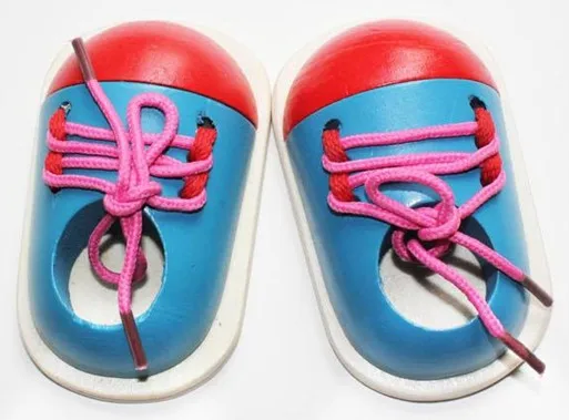 Маленьких детей 2 в 1 раннего обучения установить деревянные игрушки зашнуровать