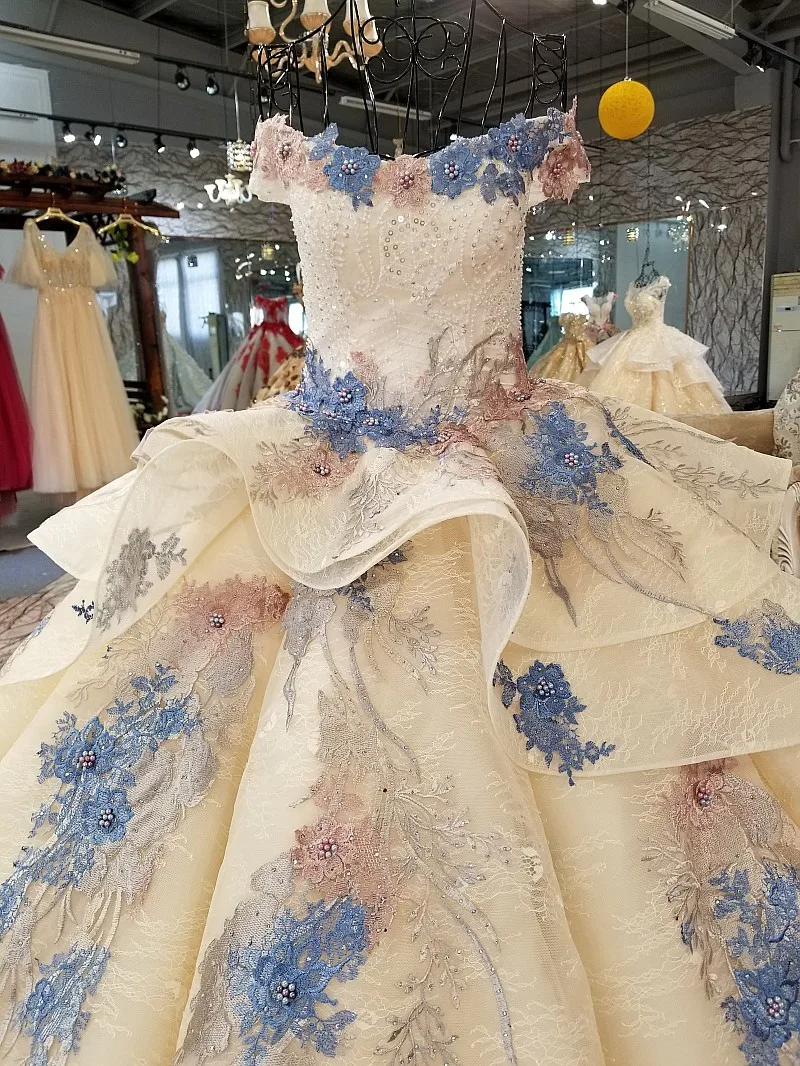 Свадебное платье без бретелек 2018 светло розовое Новое свадебное роскошное