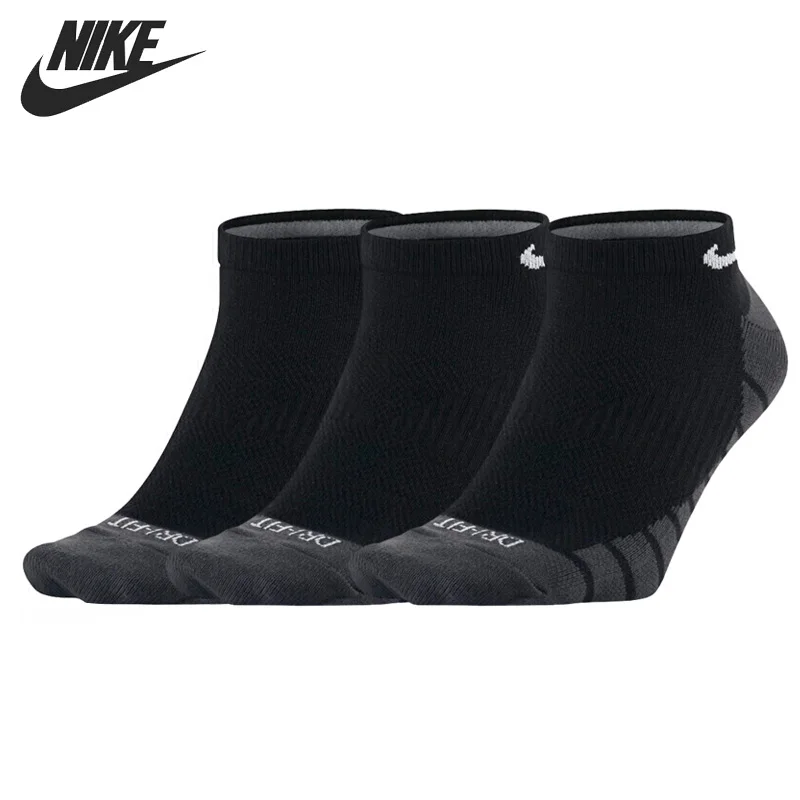 Новое поступление оригинальных спортивных носков NIKE DRY легкий унисекс (3 пары) |
