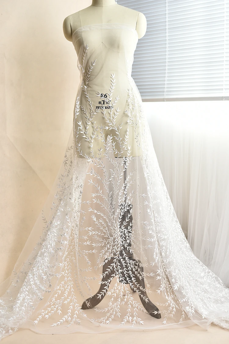 Новинка 2019 модная Тюлевая кружевная ткань цвета слоновой кости с листьями Лидер