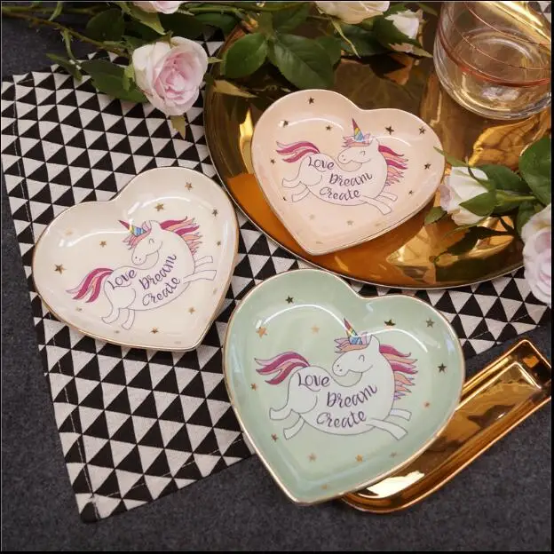 Тарелка единорога фарфор формы сердца тарелка расписанная вручную керамическая