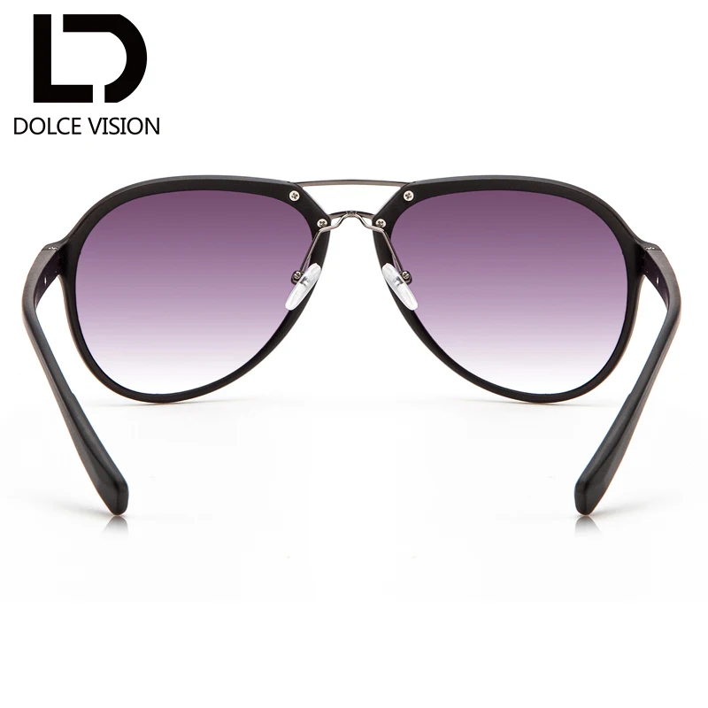 Мужские солнцезащитные очки в черной оправе с градиентными линзами классический