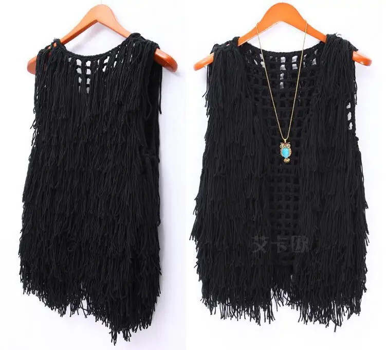 Жилет женский вязаный зимний без рукавов с кисточками | Женская одежда
