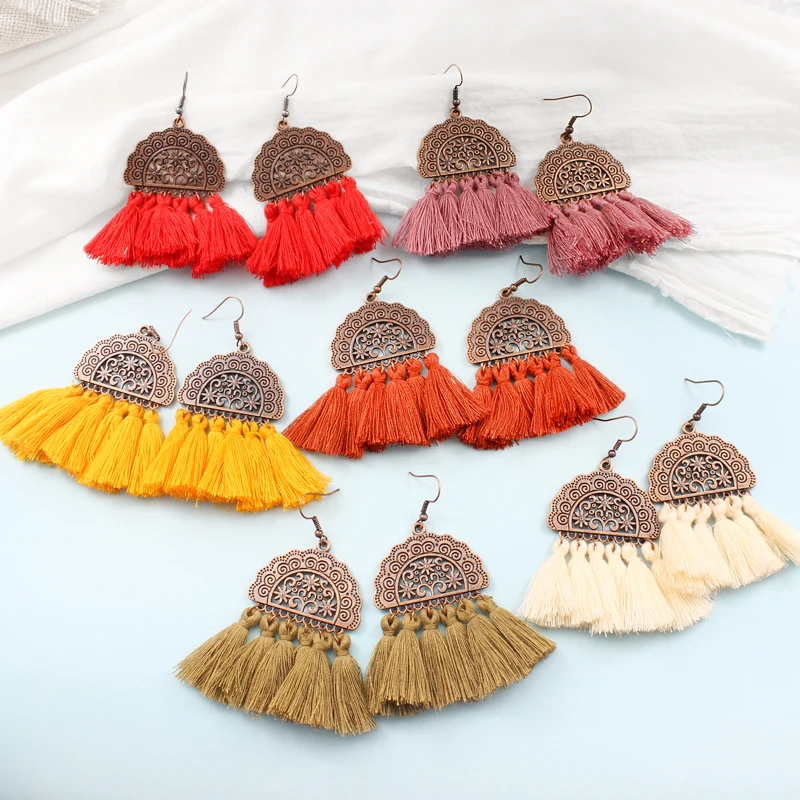 Полукруглые серьги капельки в богемном стиле 6 цветов с резным узором кисточками