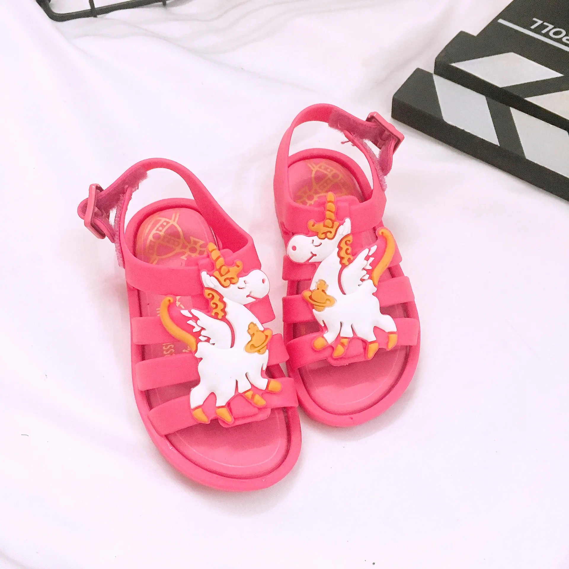 Прозрачные сандалии в виде единорога для маленьких девочек детская пляжная