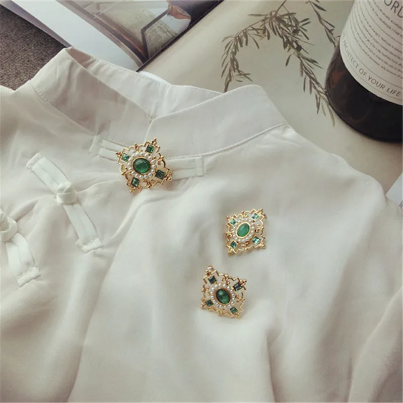 Vintage ethnic style inlaid green semi-precious stones imitation pearl brooch 925 silver needle earrings Ear clip necklace Suit