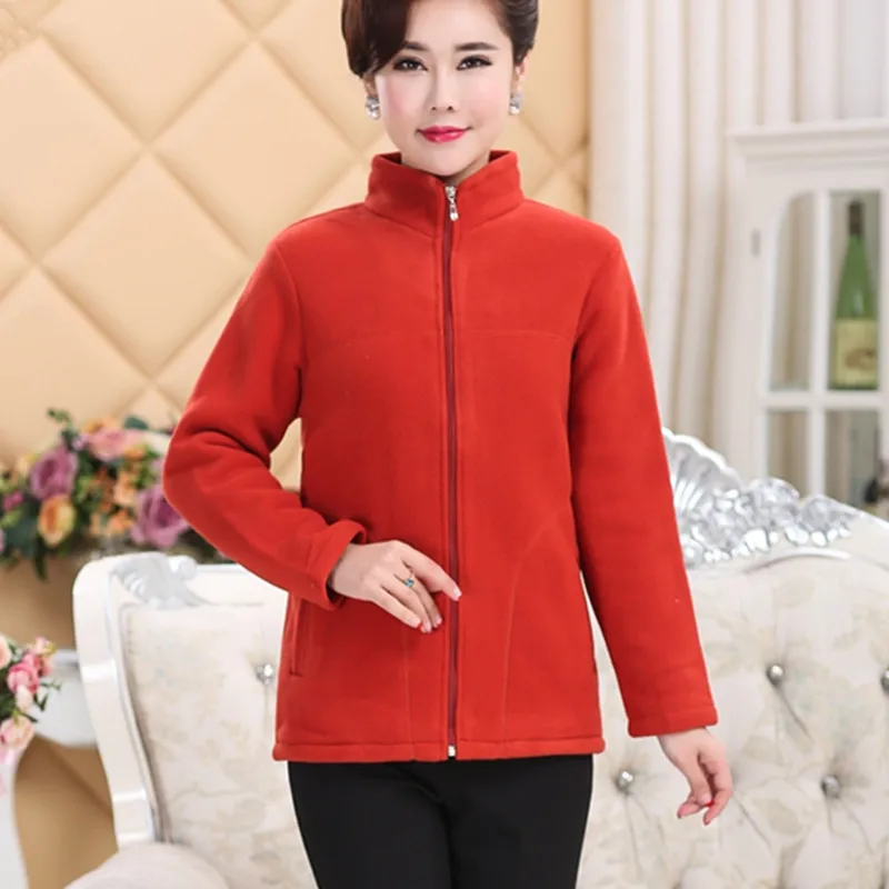 Средний преклонного возрста на осень зиму плотый вязаный кардиган с воротником