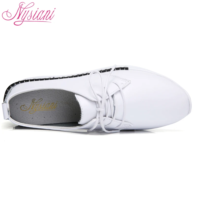 2018 весенние кожаные женские туфли на плоской подошве с круглым носком из спилка