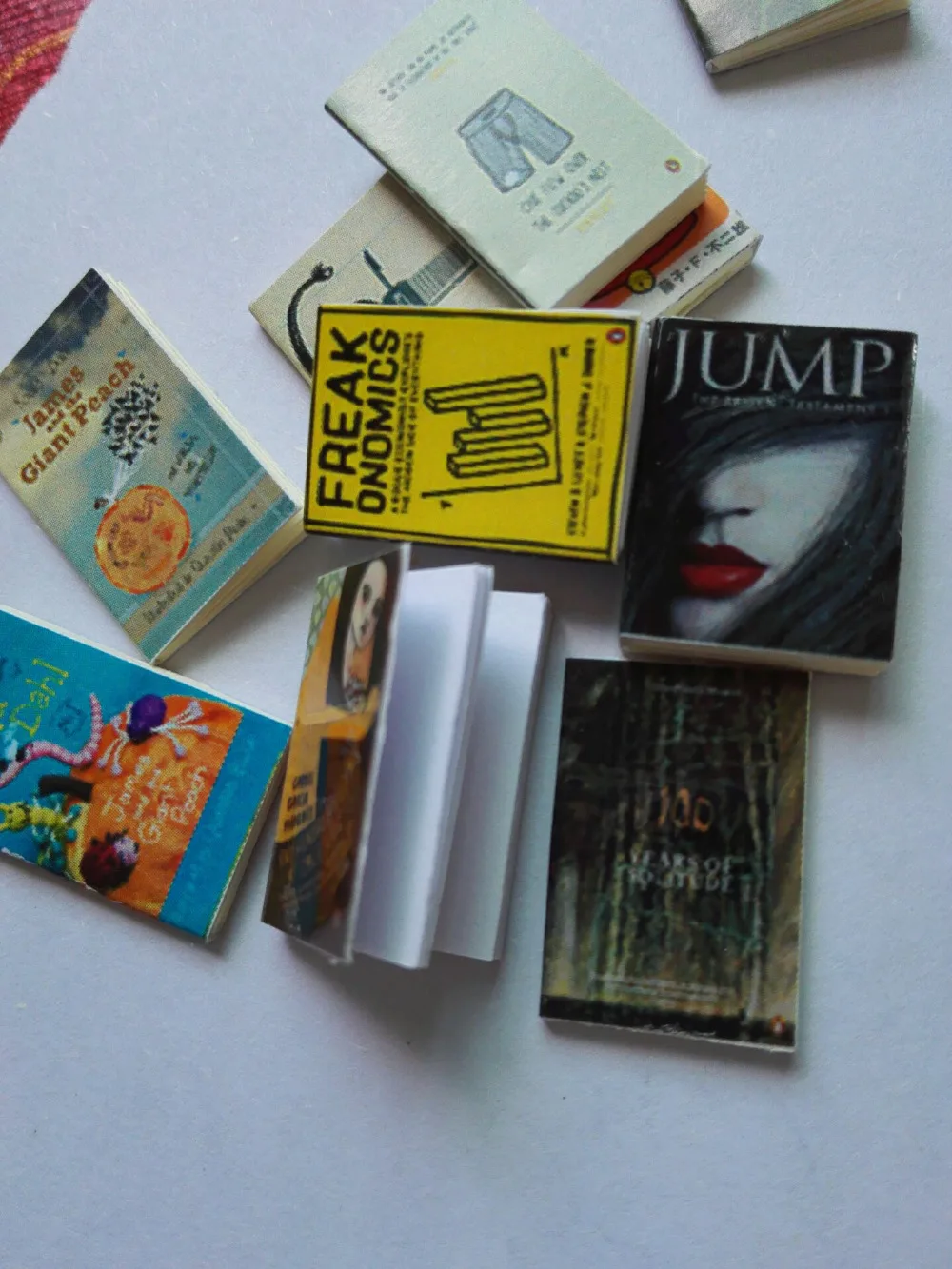 

1:12 Cute MINI Dollhouse Miniature book