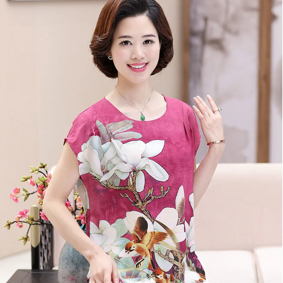 Женская короткая шелковая рубашка среднего возраста с принтом женская летняя