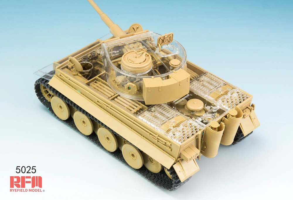 Рожковая модель RFM 1/35 весы Tiger I w/Fuill Interior & Clear Parts of tje hull Turret пластиковая комплект