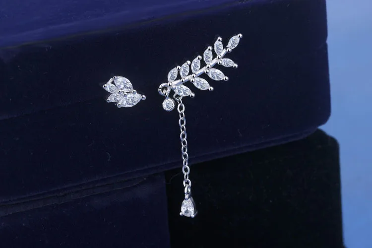 Женские серьги-гвоздики из серебра 2019 пробы с фианитом | Украшения и аксессуары