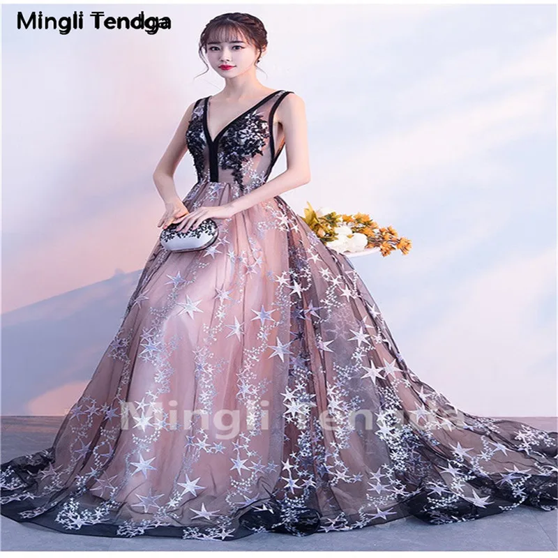 

Mingli Tengda Appilques Lace Bridesmaid Dresses Lace Elegant V-Neck Bridesmaid Dress Long Backless Dresses for Wedding Party