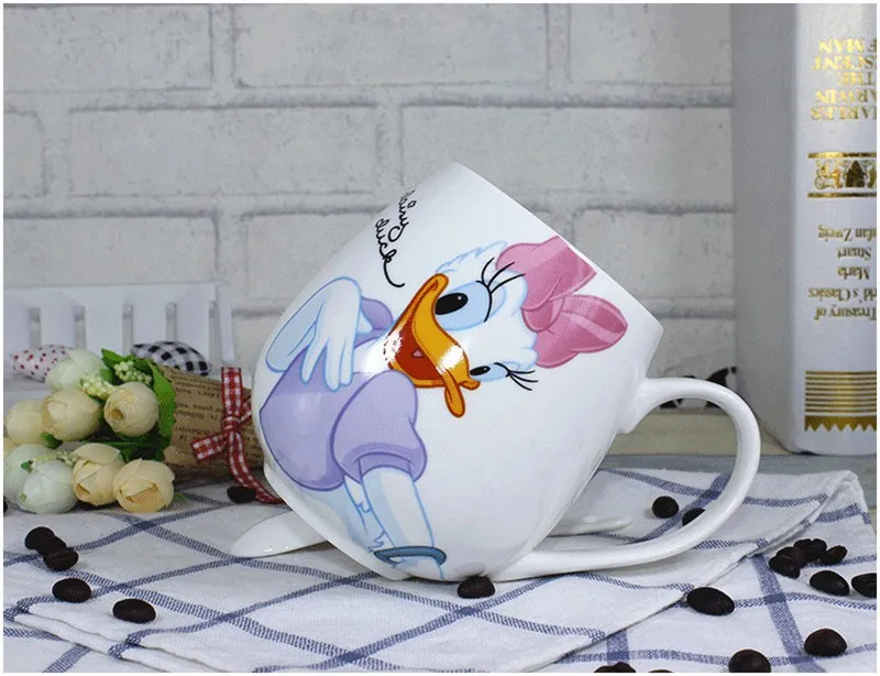 2pcs/Lot Ceramic Couple Mugs Cartoon Mickey Minnie Cups Creative Coffee Milk Tea Cup Christmas Gifts