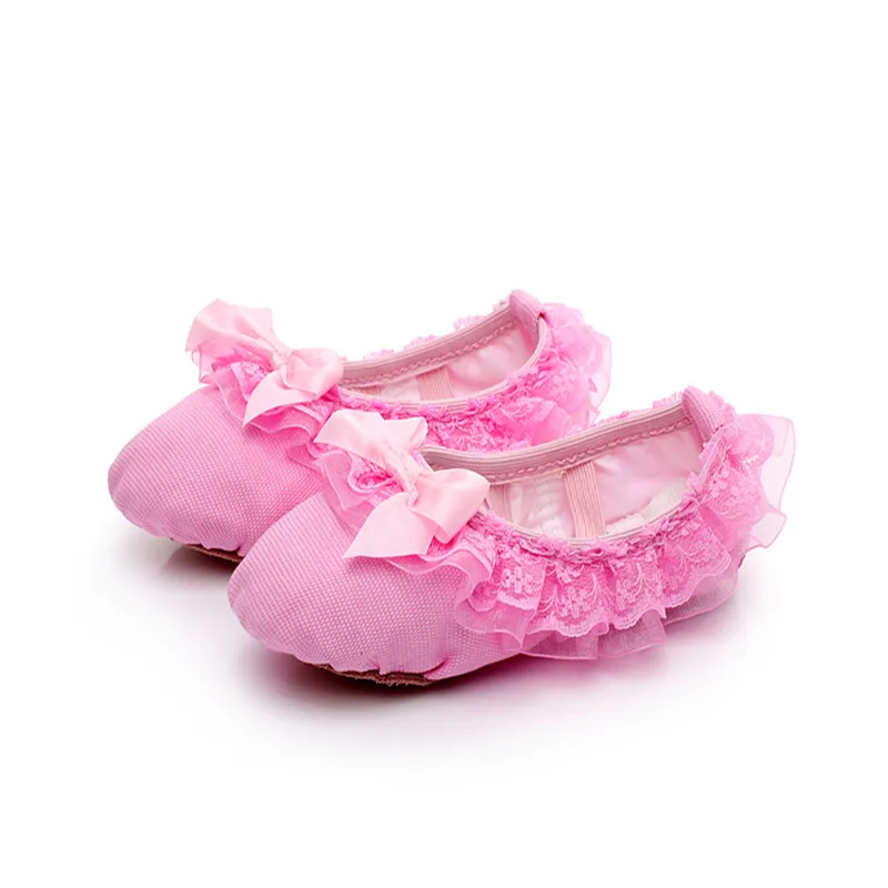 Балетная танцевальная обувь для девочек детская кожаная на мягкой подошве