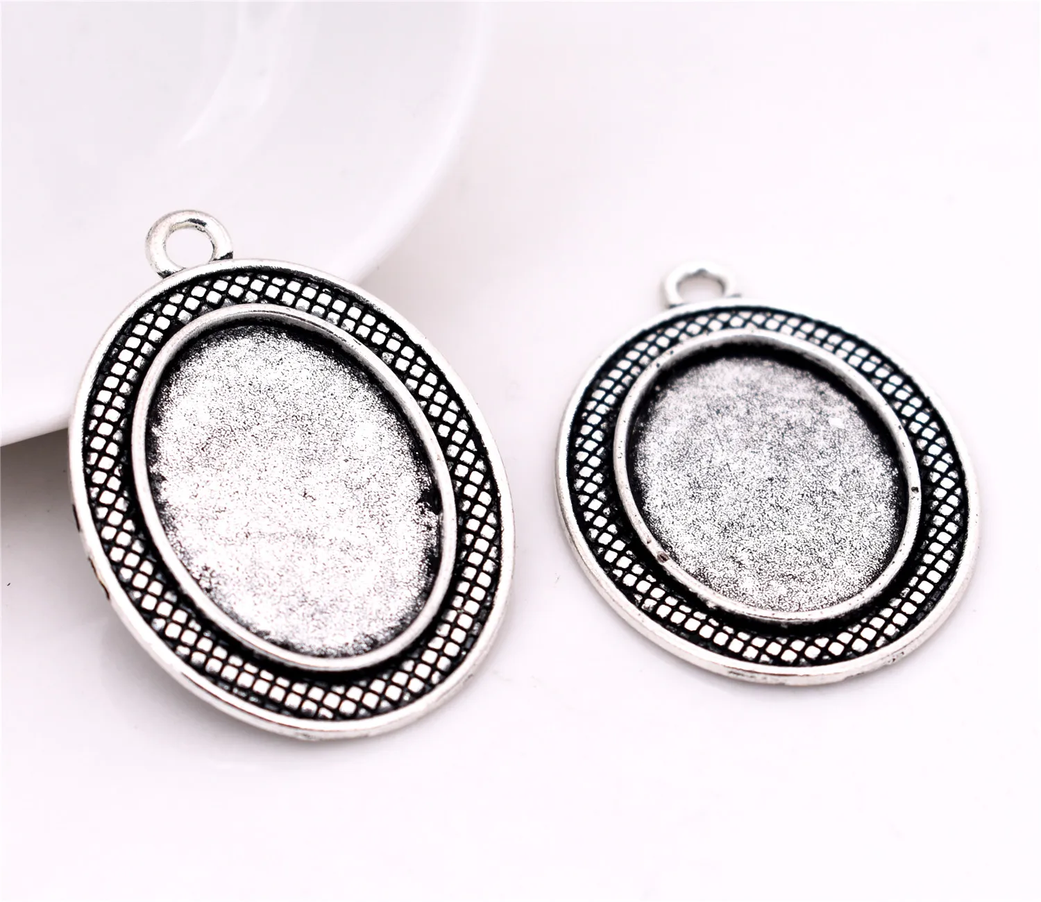 

New Fashion 4pcs 18x25mm Inner Size Antique Silver Plated Simple Style Cabochon Base Cameo Setting Charms Pendant-A4-35