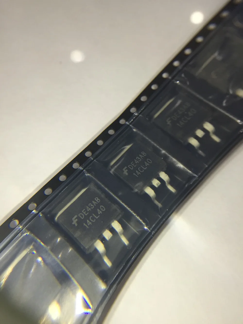 20 шт./лот Автомобильная трубка зажигания 14CL40 IGBT 400V 14A 330MJ 262W DPAK TO263 компьютерная