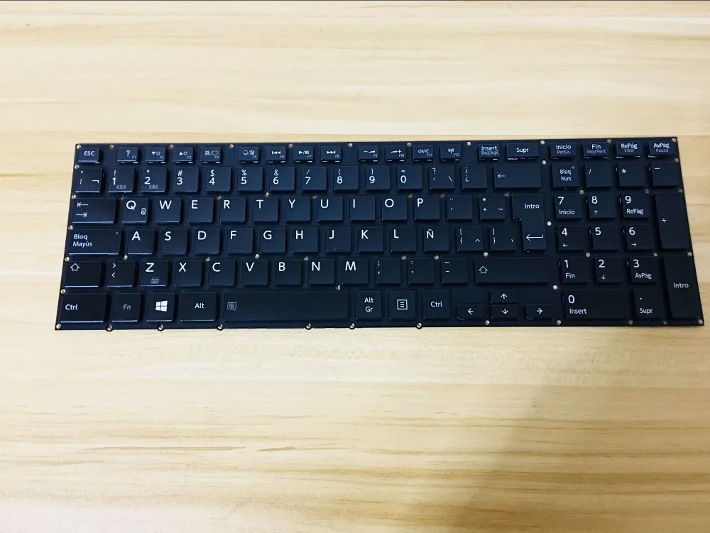 Клавиатура для Toshiba Satellite P50 P50T P70 P70T Qosmio X70 X75 с испанской раскладкой | Компьютеры и