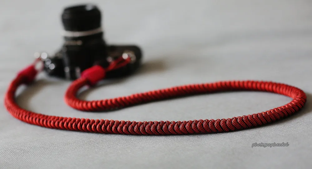 Red and black 12mm Camera neck shoulder strap Hand knit Chinese knot handmade &amp Windmup | Электроника