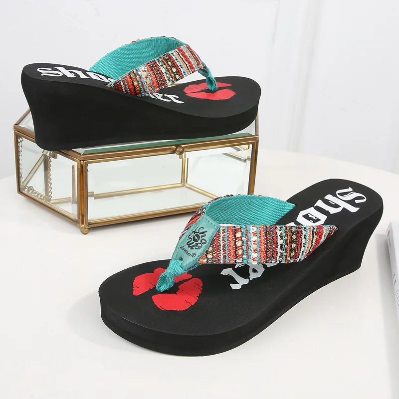 Женские шлепанцы DAOKFPO из натуральной кожи на танкетке с эффектом переплетения