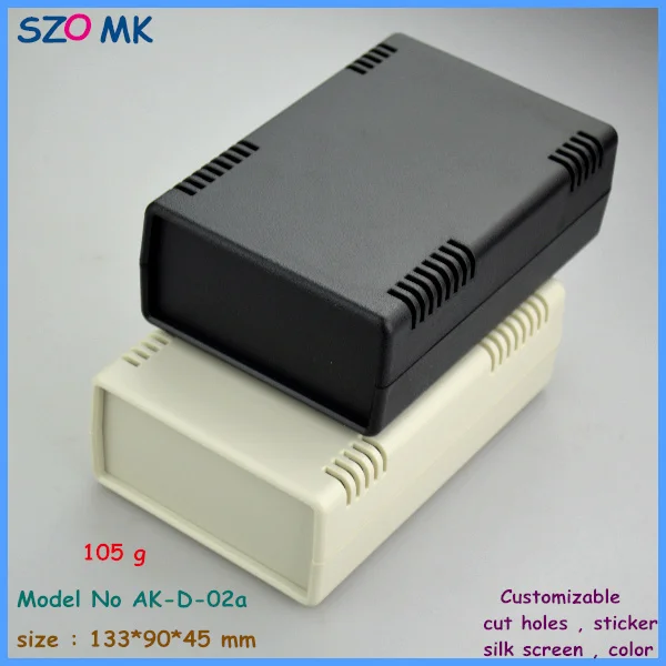 Пластиковый корпус для электроники пластиковый чехол (1 шт.) 133*90*45 мм черные