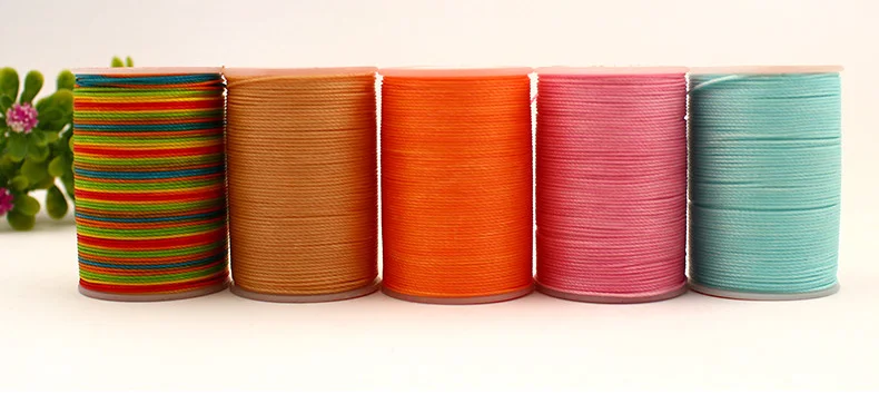 Высокое качество 0,8 мм прочная полиэфирная нить DIY ремесло цвет Ручное шитье круглая вощеная нить, для кожаной одежды бумажник диван