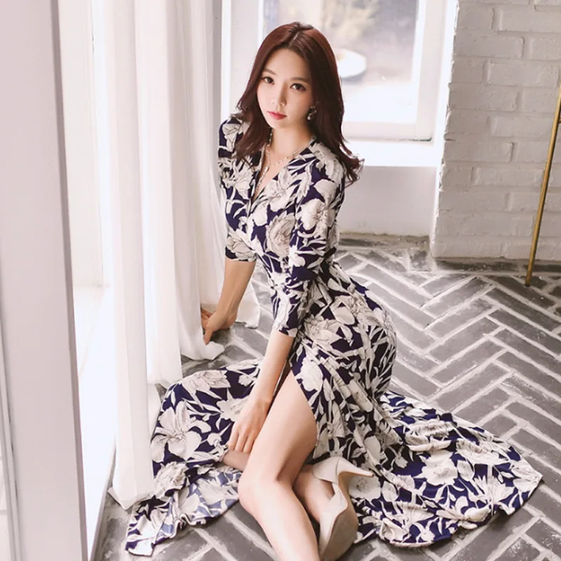 Женское платье макси с разрезом черное пляжное принтом длинным рукавом и