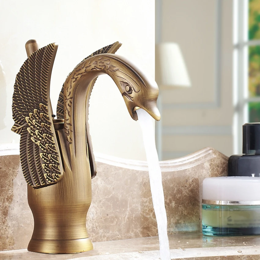 

Античный латунный смеситель в форме лебедя для раковины в ванную комнату, смеситель в традиционном стиле с одним отверстием, устанавливаем...