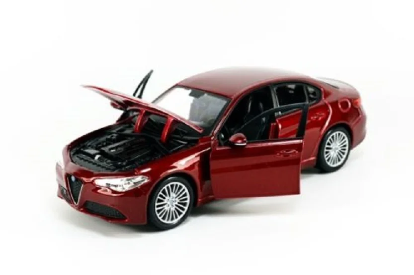 Bburago 1:24 Alfa Romeo Giulia литая модель спортивный гоночный автомобиль игрушка в коробке
