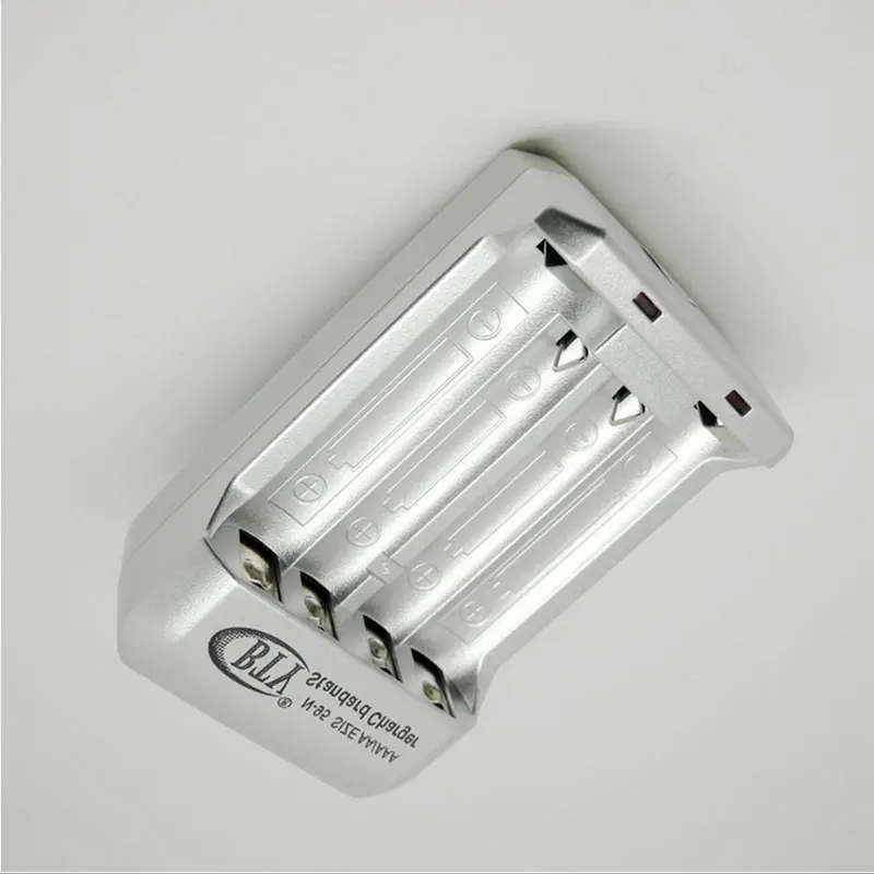 Многофункциональный AA AAA Батарея Зарядное устройство 4 Порты никель металл