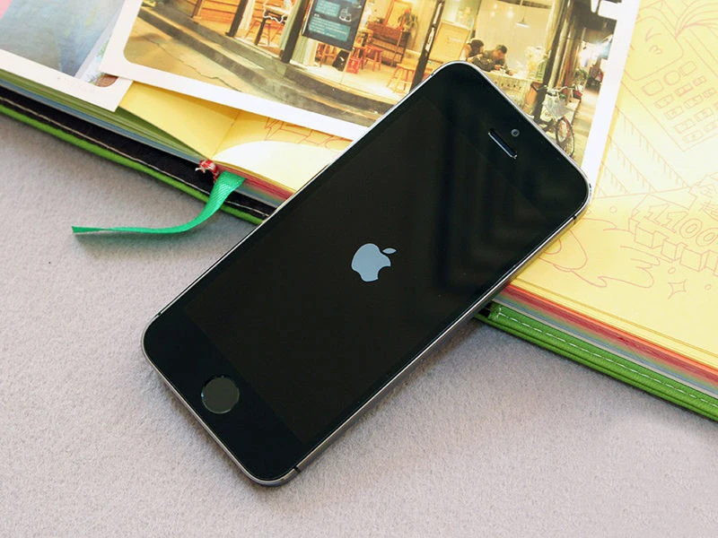 IPhone 5S черный и серебристый и золотой цвет на выбор 8 Мп 1080P сенсорный экран двухъядерный разблокированный мобильный телефон Apple iPhone5S
