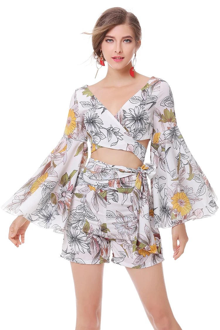 Fashionable dress 2018 summer v-neck printed lotus leaf sleeve shorts suit beach vacation wto piece set 0244(pearl diary) |