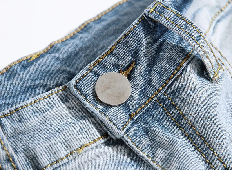 Светло-голубые рваные джинсы для мужчин 2019 модные мужские джинсовые брюки с