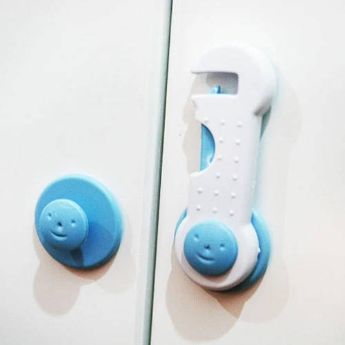 

MACH Universal Adhesive/Childproof/Babyproof Cabinet Door&Cupboard Lock&Fridge Drawer(2pcs)
