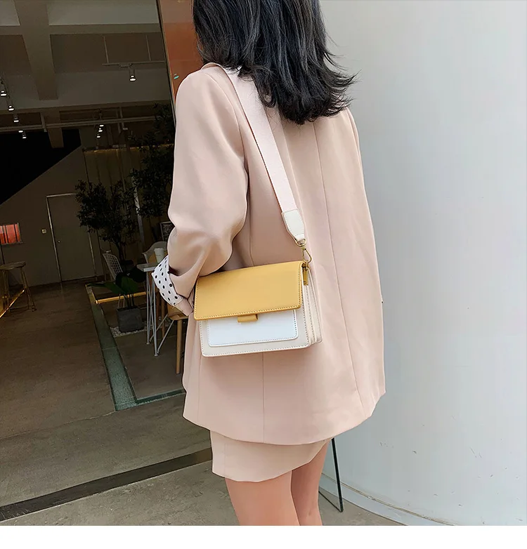 Women's High Quality Leather Messenger Bag Metal Chain Small Square Bag Travel Convenient Handbag Messenger Bag Shoulder Bag