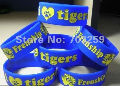 500 шт. пользовательские 1 дюймовые резиновые силиконовые браслеты в форме сердца