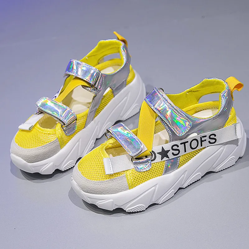 Белая модная обувь Женская на толстой платформе для папы Серебристая дышащая с