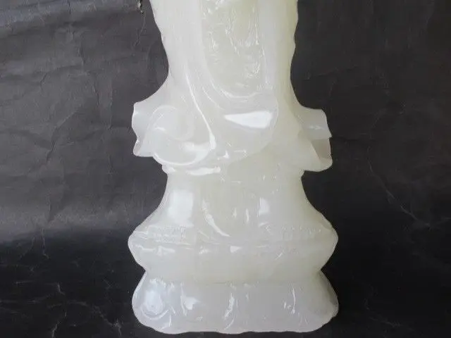 

36 cm * /of Afghanistan's natural jade carving of the goddess Guanyin bodhisat